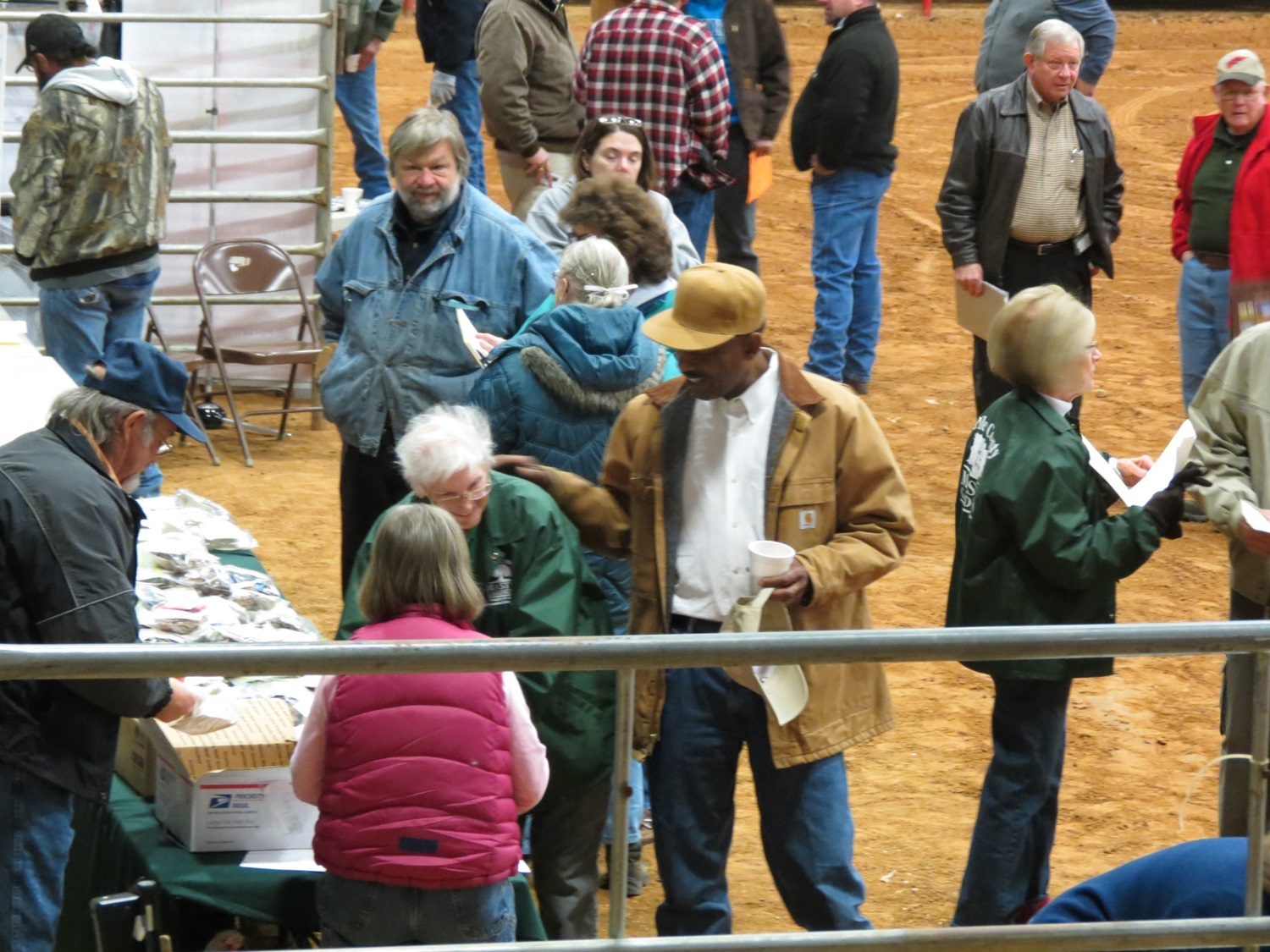 2014 Ag Expo participants viewing exhibits and attending classes